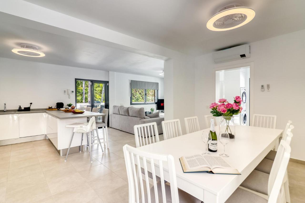 Modern With Elevator, Patio Kitchen, Loro Parque View & Heated Pool Appartamento *