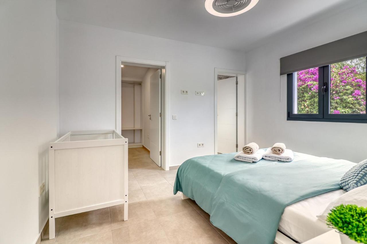 Modern With Elevator, Patio Kitchen, Loro Parque View & Heated Pool Apartamento