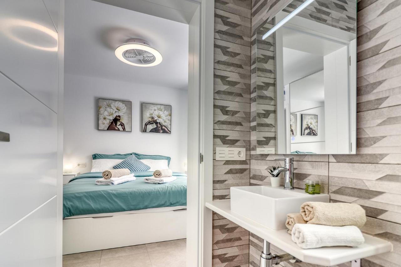 Modern With Elevator, Patio Kitchen, Loro Parque View & Heated Pool Apartamento